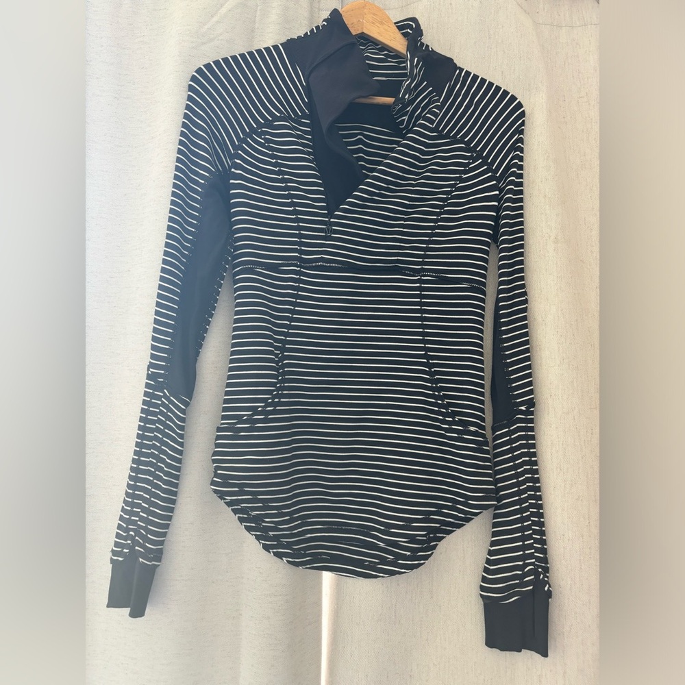 Lululemon Slim fit black and white striped half zip pullover